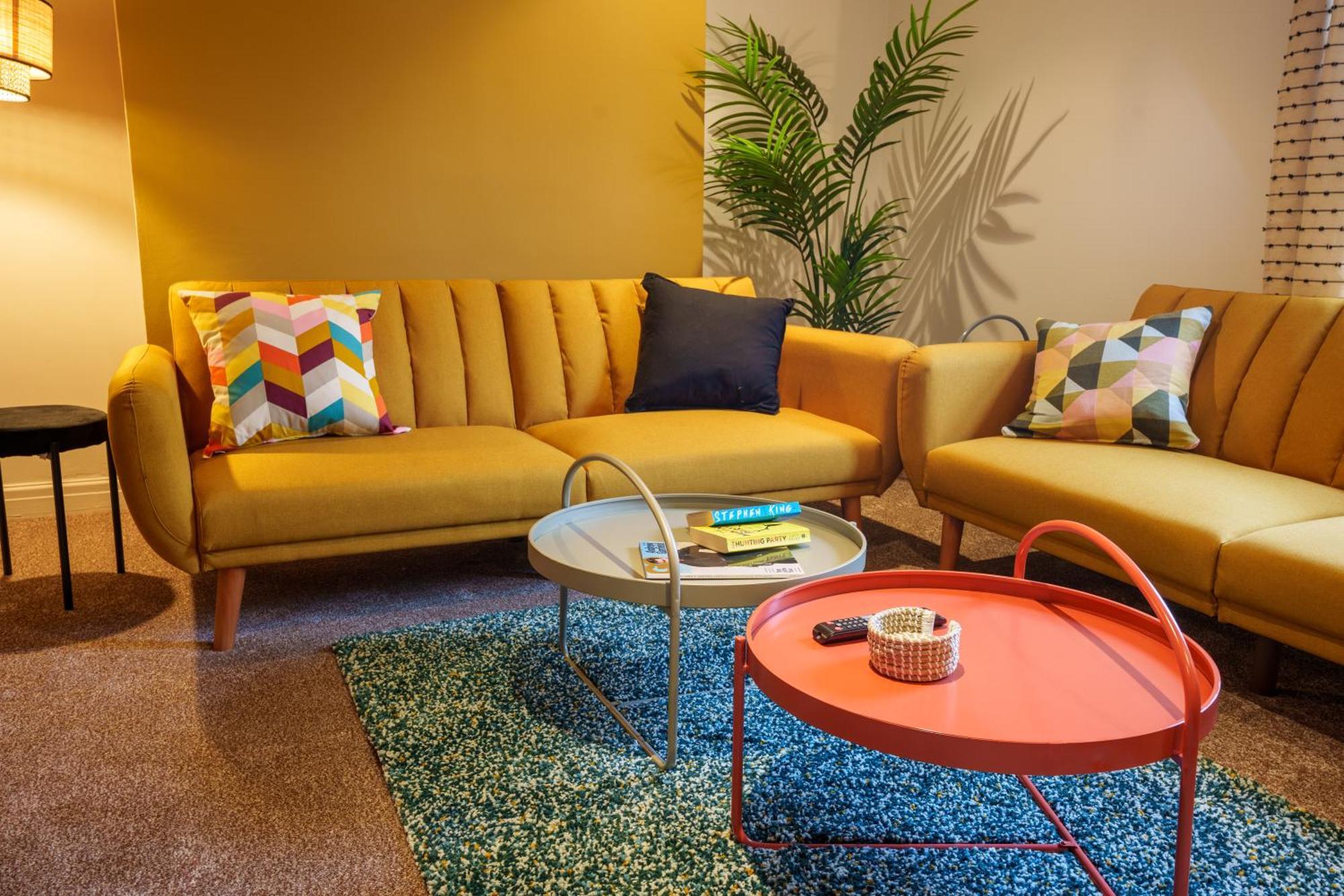 Stay With Airhgt @ Luxe Apartment In Central ฮาร์โรเกต ภายนอก รูปภาพ