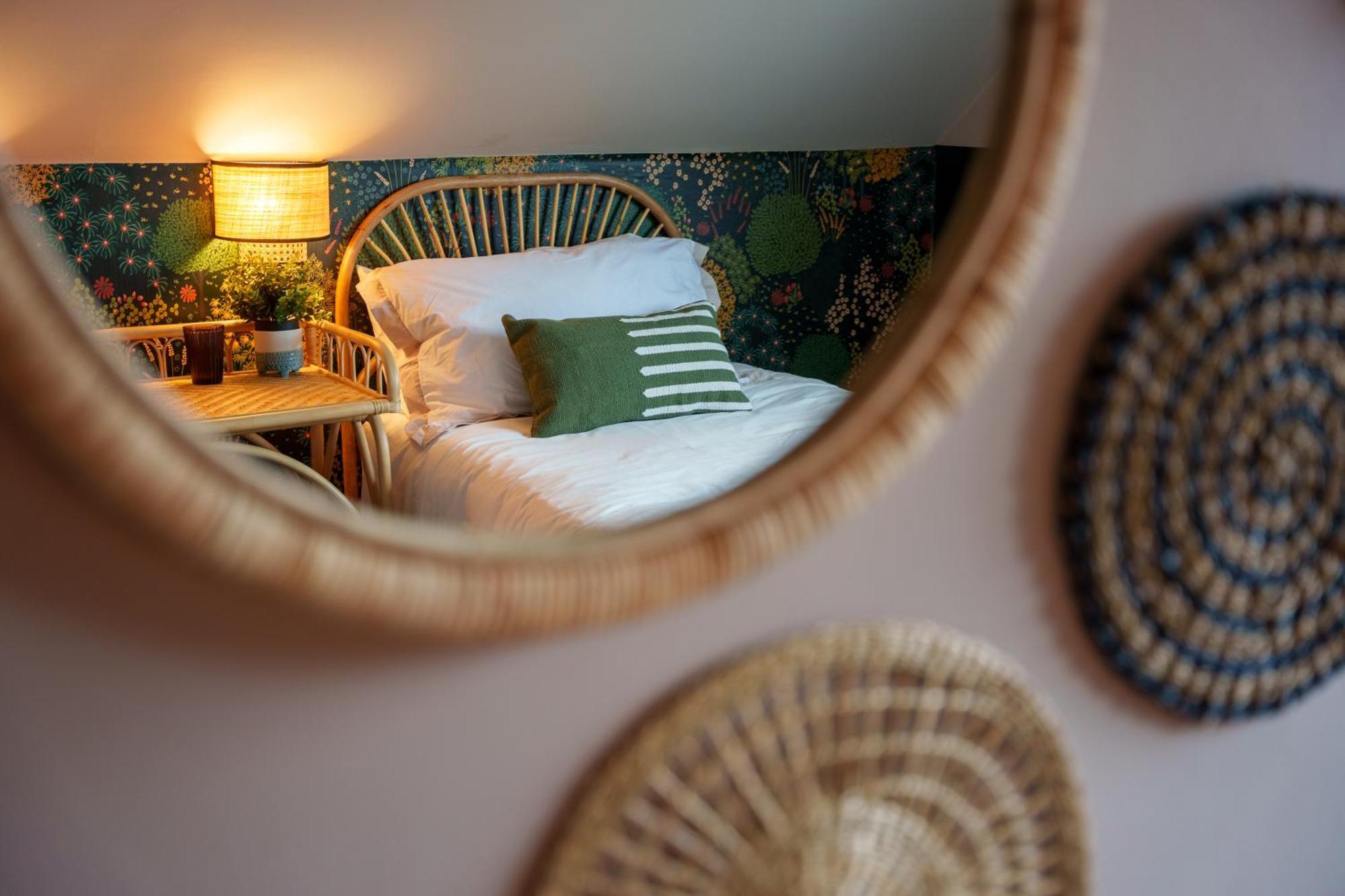 Stay With Airhgt @ Luxe Apartment In Central ฮาร์โรเกต ภายนอก รูปภาพ